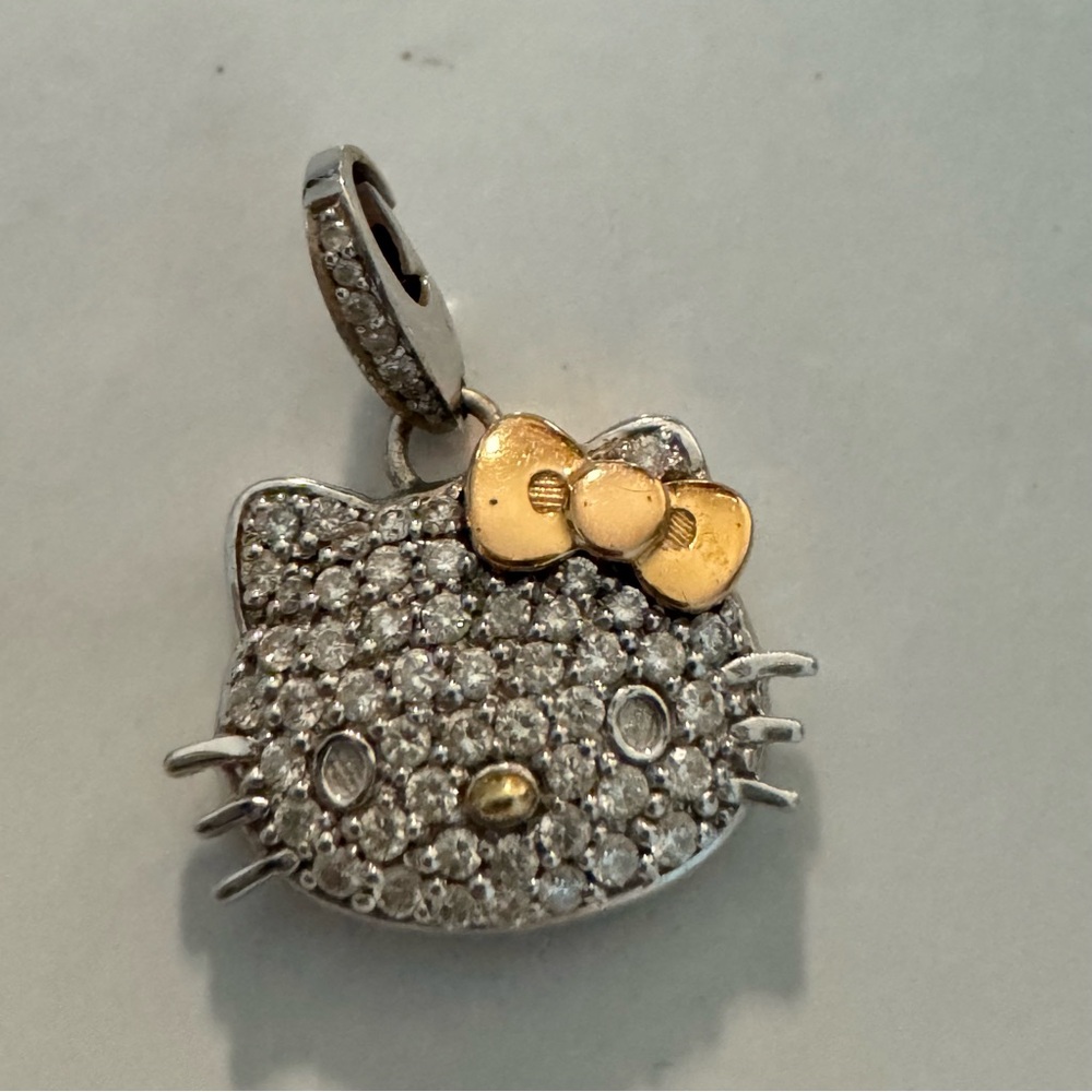 Sanrio/Hello Kitty Kimora Simmons 18k Gold and Diamonds Pendant